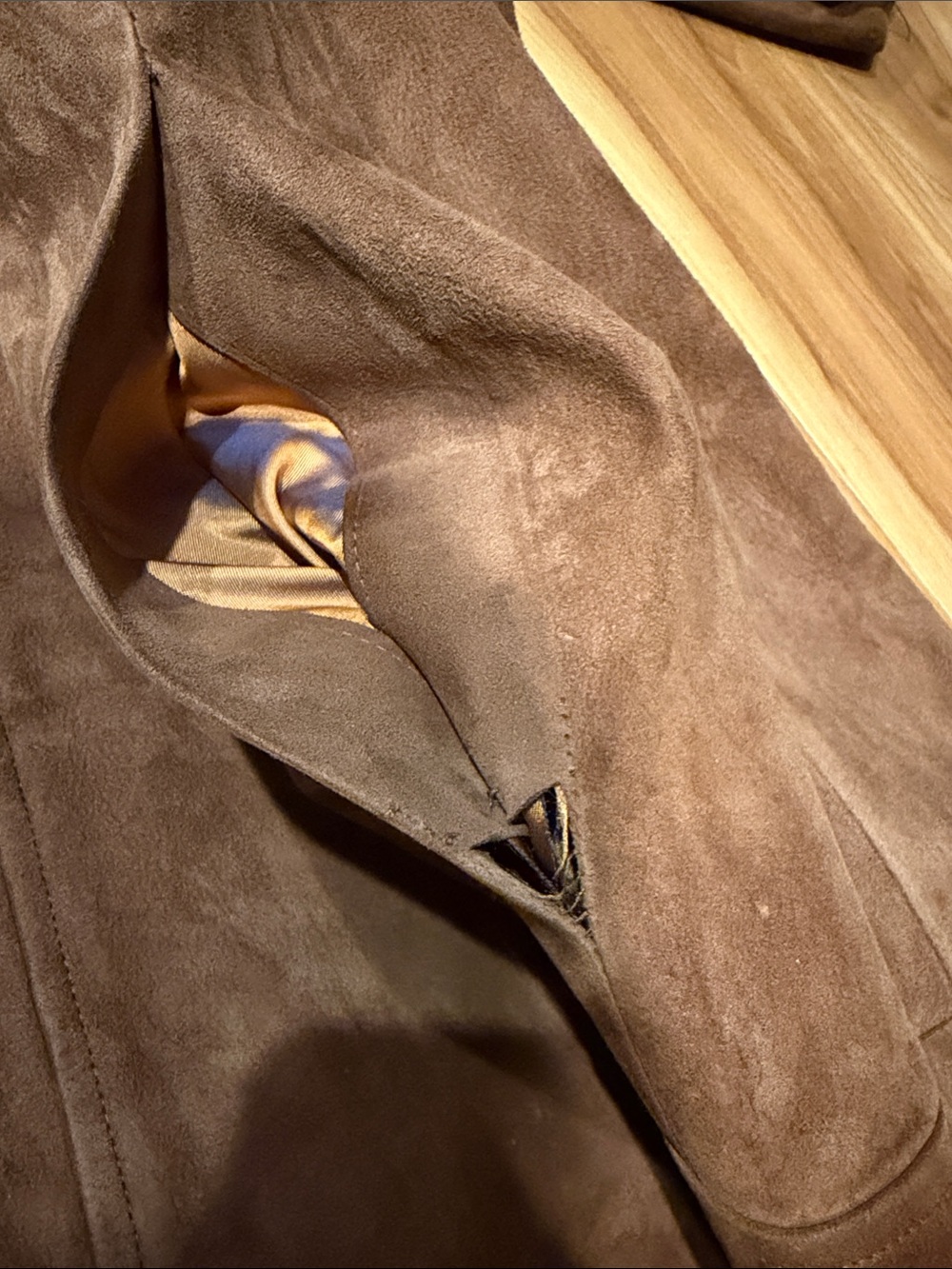 Vintage Suede Trenchcoat - Picture 8 of 8